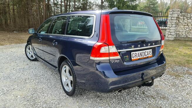 Volvo V70 2.0 D4 181KM # Momentum # Navi # Digital # Skóra # Webasto # IGIEŁKA