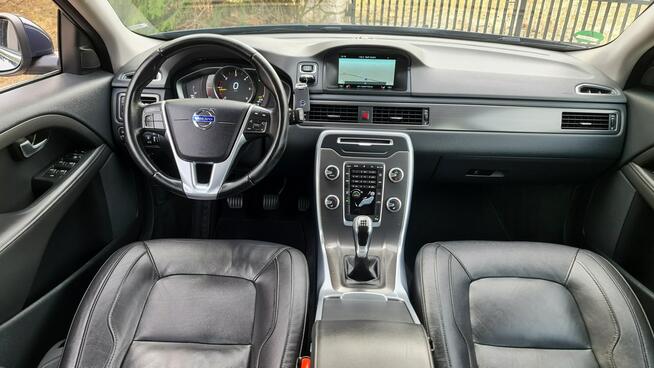 Volvo V70 2.0 D4 181KM # Momentum # Navi # Digital # Skóra # Webasto # IGIEŁKA