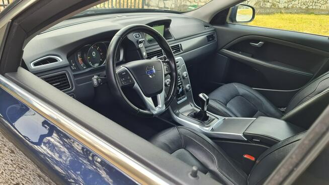 Volvo V70 2.0 D4 181KM # Momentum # Navi # Digital # Skóra # Webasto # IGIEŁKA