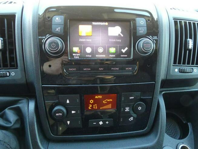 Peugeot Boxer 2,2 hdi 165KM Klimatronik , nawigacja , kamera , asystent pasa ruchu