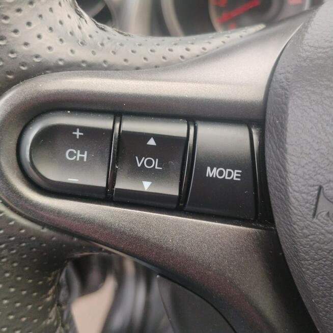 Honda Jazz BARDZO DOBRY STAN MECHANICZNY I WIZUALNY ,BOGATE WYPOSAŻENIE!