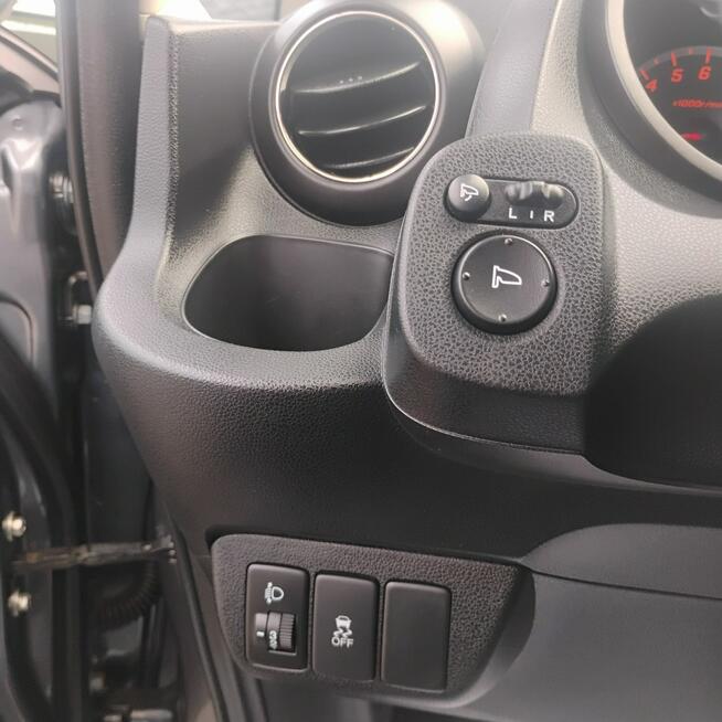 Honda Jazz BARDZO DOBRY STAN MECHANICZNY I WIZUALNY ,BOGATE WYPOSAŻENIE!