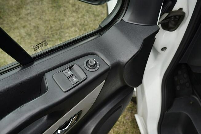 Renault Trafic 1,6DCI Klima, 102tys.km, serwis, 100%, 2019r.