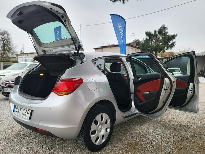 Opel Astra 1.6 115 KM 100% Przebieg 105 Tyś km Z Niemiec Gwarancja Zapraszamy !!!