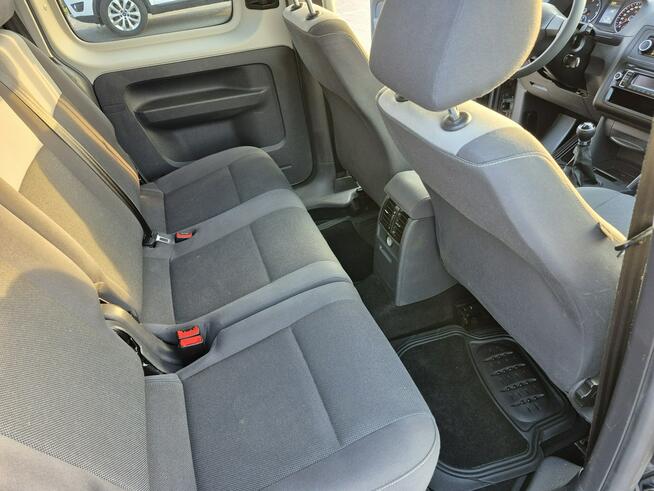 Volkswagen Caddy 1.6tdi MAXI 7 FOTELI pdc ładny stan !!
