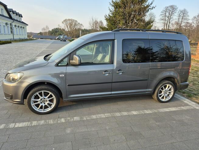 Volkswagen Caddy 1.6tdi MAXI 7 FOTELI pdc ładny stan !!