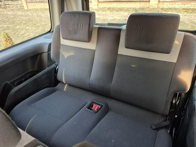 Volkswagen Caddy 1.6tdi MAXI 7 FOTELI pdc ładny stan !!