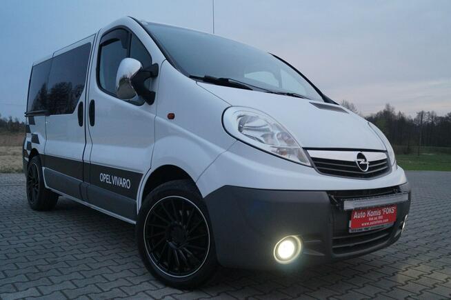 Opel Vivaro 9 osob. Hak NAVI 2,0 115 KM Doinwestowany Zadbany