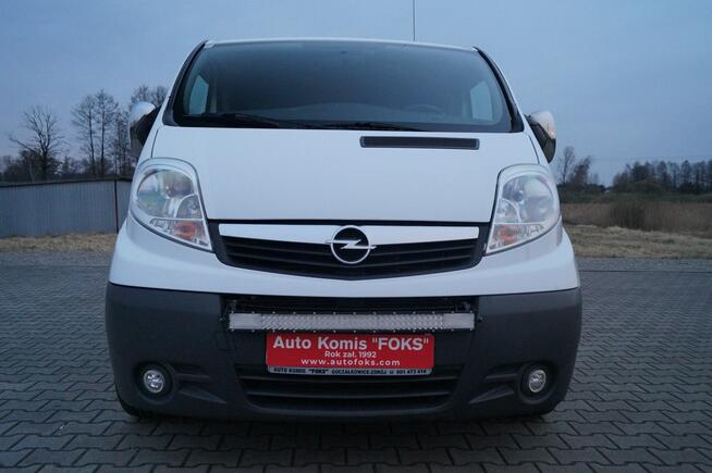 Opel Vivaro 9 osob. Hak NAVI 2,0 115 KM Doinwestowany Zadbany