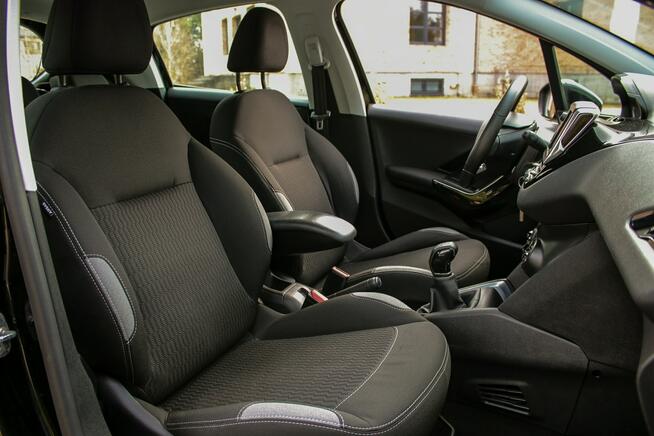 Peugeot 208 Klimatyzacja Podgrzewane Fotele Parktronik Tempomat 1właściciel