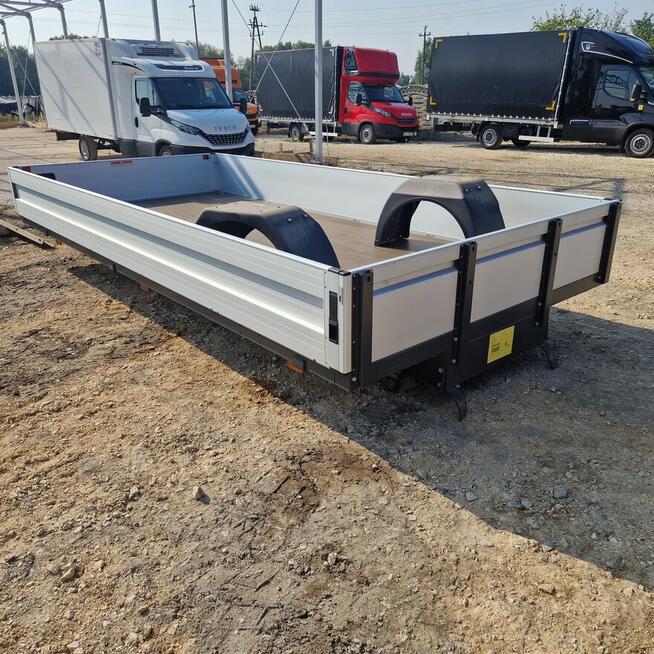 nowa skrzynia ładunkowa, paka do IVECO renomowanej firmy SCA