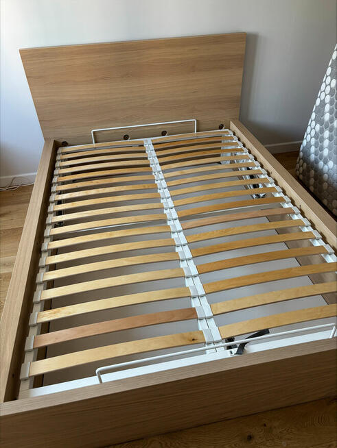 Zestaw sypialniany - stelaż + materac