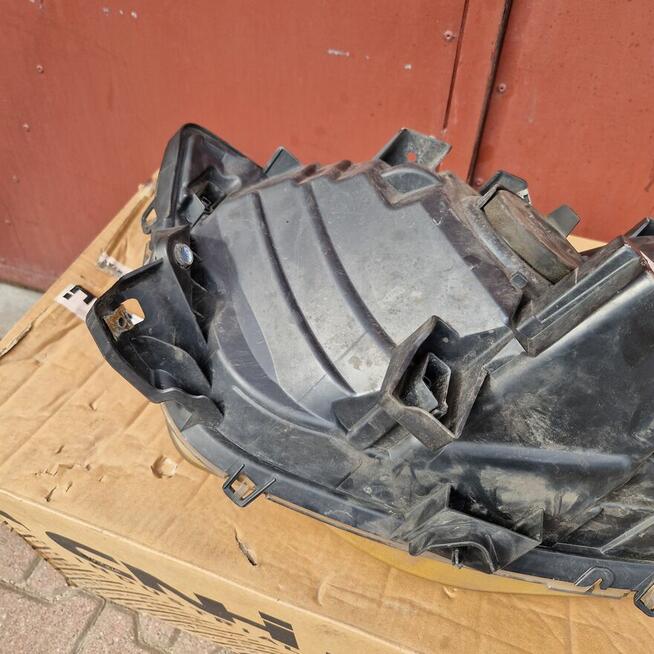 OE prawa lampa przednia Iveco Daily 14-19 Europa