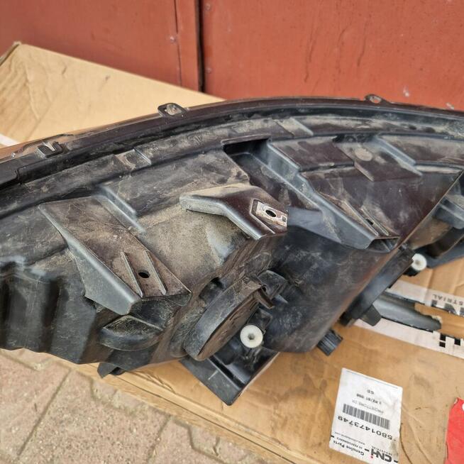 OE prawa lampa przednia Iveco Daily 14-19 Europa