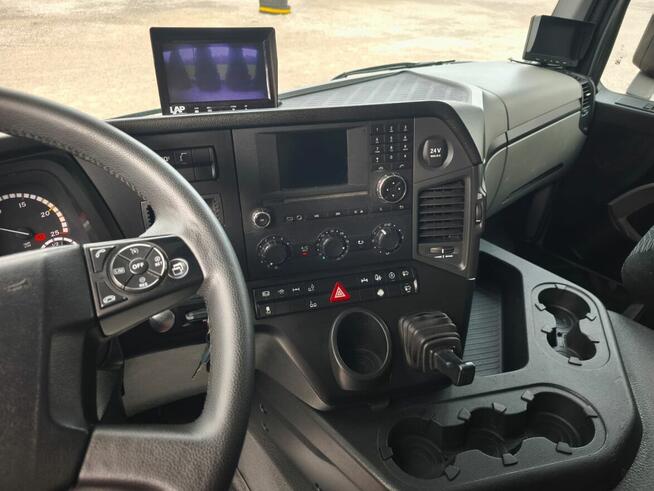 MERCEDES ANTOS hakowiec z HDS 2015r. 435 tyś km