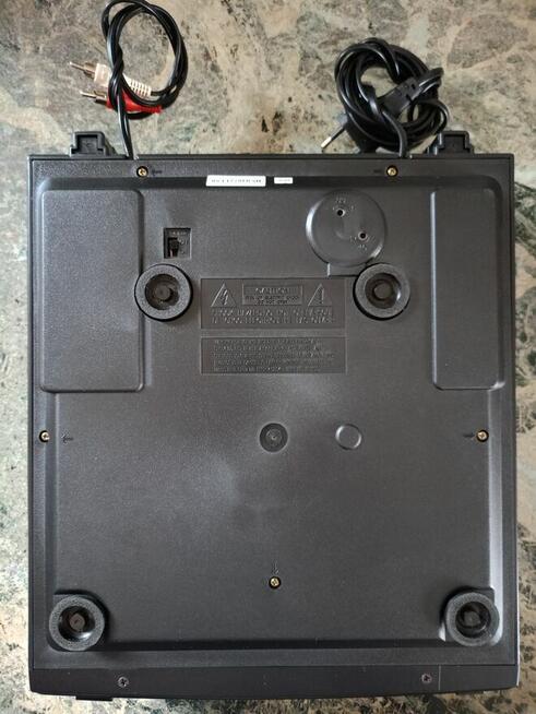 Gramofon BUSH MTT1 z przedwzmacniaczem