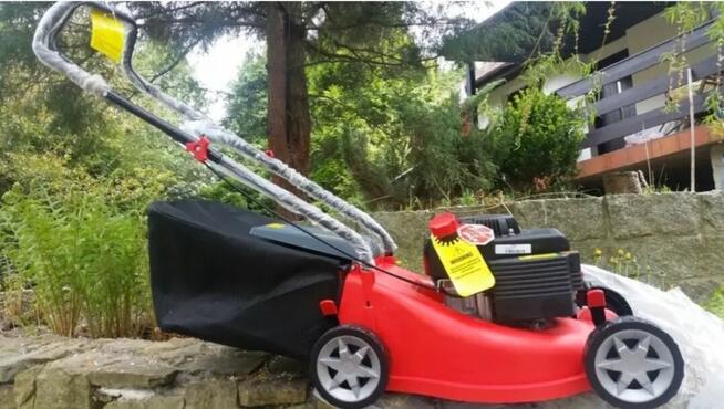 Kosiarka spalinowa na lic. HONDA Lekka dla starszych osób