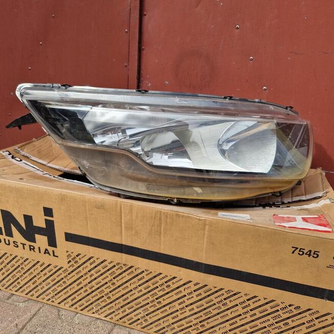 OE prawa lampa przednia Iveco Daily 14-19 Europa