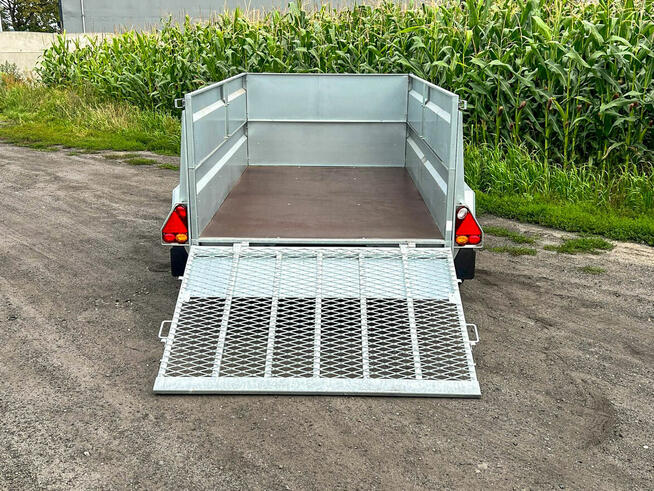 Przyczepa ciężarowa z trapem na budowę do quada traktorka