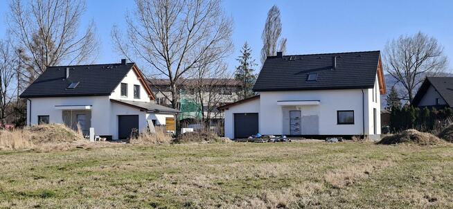 Nowe domy jednorodzinne Bielsko-Biała / Hałcnów