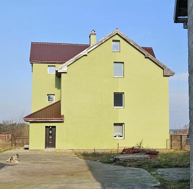 Budynek mieszkalny wielofunkcyjny na 2 ha działce.