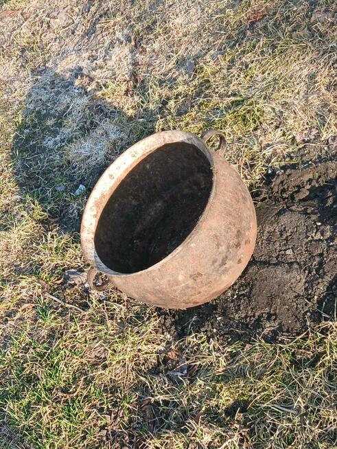 Stary żeliwny kociolek 30 litrów