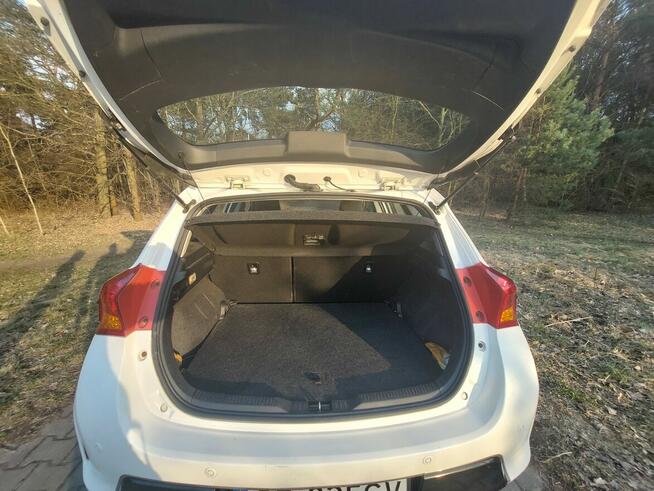 Sprzedam Toyota Auris 1.33 wersja Premium