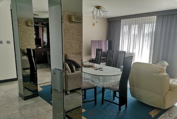 Dwupoziomowe mieszkanie na Woli