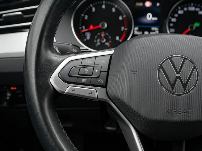 Volkswagen Passat 1.5 TSI Business DSG Podgrz.f Cz.park LED Cz.park VAT23%