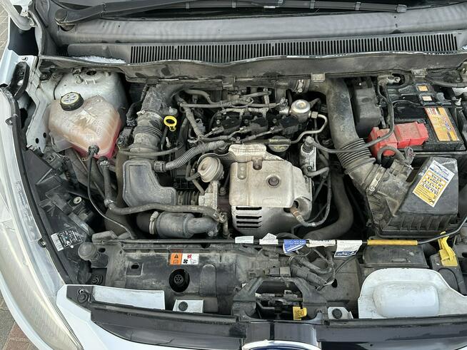 Ford B-Max Titanium, benz, klimatronik, czujniki, 8 airbag, a;ufelgi, hak, isofix