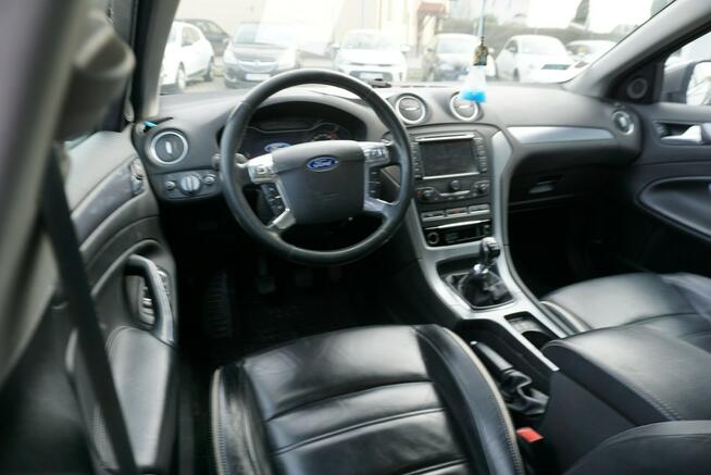 Ford Mondeo zarejestrowany, ubezpieczony
