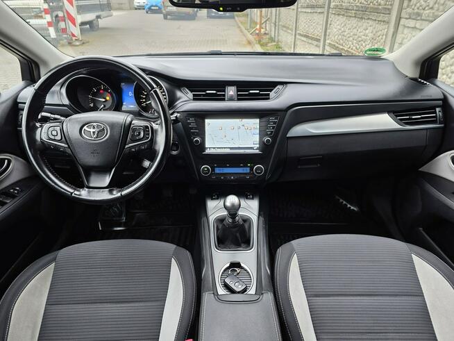 Toyota Avensis 2.0 D4D 143 KM. Super Wyposażenie. Super Stan. Bezwypadkowa. GWARANCJA