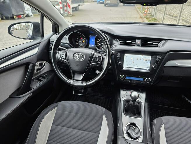 Toyota Avensis 2.0 D4D 143 KM. Super Wyposażenie. Super Stan. Bezwypadkowa. GWARANCJA