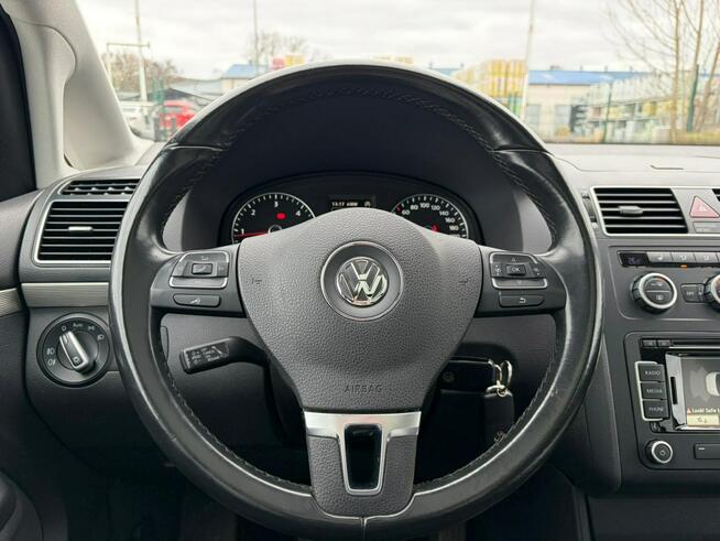 Volkswagen Touran Highline 7 osobowy navi panorama kamera cofania
