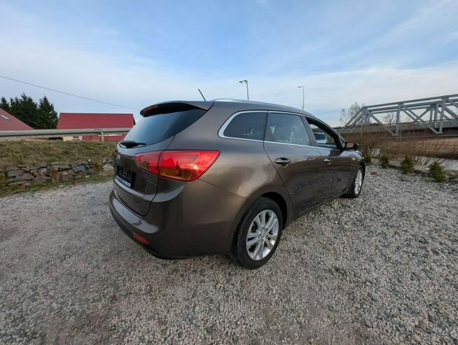 Kia Cee'd 1,6 benzyna, Ledy