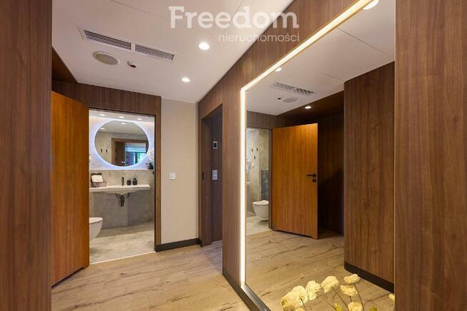 Apart 3 pok. nad promenadą, duży narożny taras.