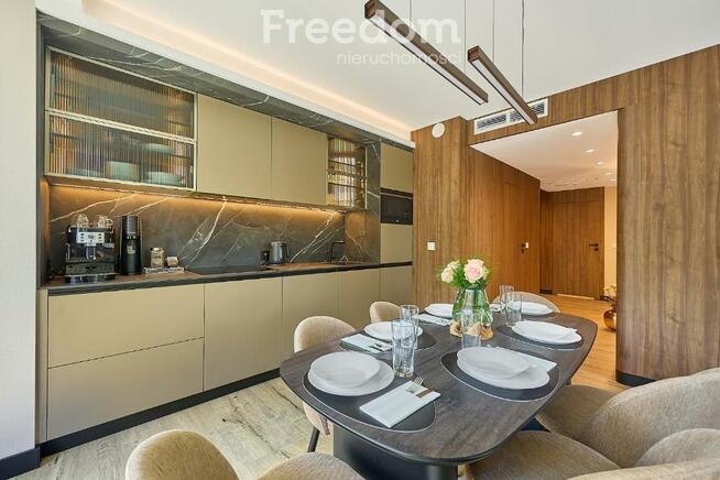 Apart 3 pok. nad promenadą, duży narożny taras.