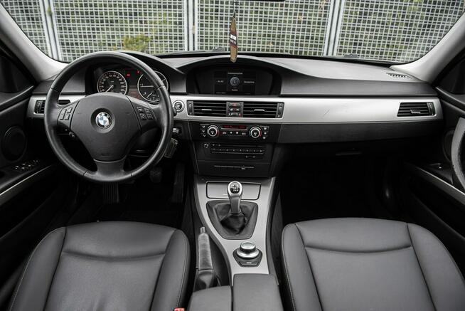 320d Navi Bi-Xenon ! Full Opcja ! Zadbana !