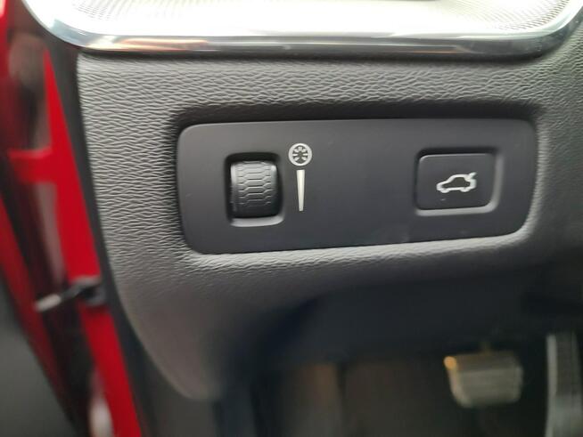 Volvo XC 60 D4 SCR R-Design 2.0 diesel 190 KM aut.