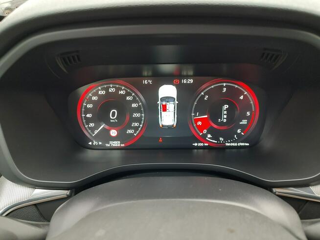 Volvo XC 60 D4 SCR R-Design 2.0 diesel 190 KM aut.