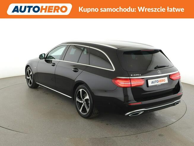 Mercedes E 220 FV23 E220d Automat Avantgarde Nawigacja Tempomat Grzane Fotele Kamera