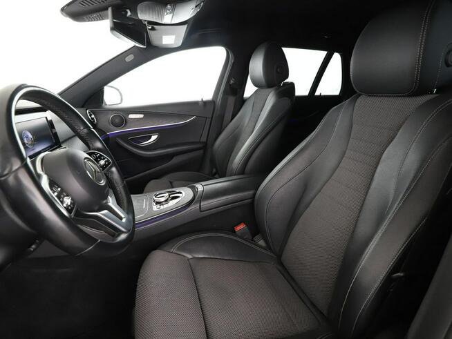 Mercedes E 220 FV23 E220d Automat Avantgarde Nawigacja Tempomat Grzane Fotele Kamera