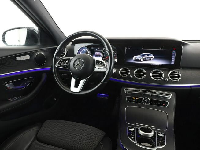 Mercedes E 220 FV23 E220d Automat Avantgarde Nawigacja Tempomat Grzane Fotele Kamera