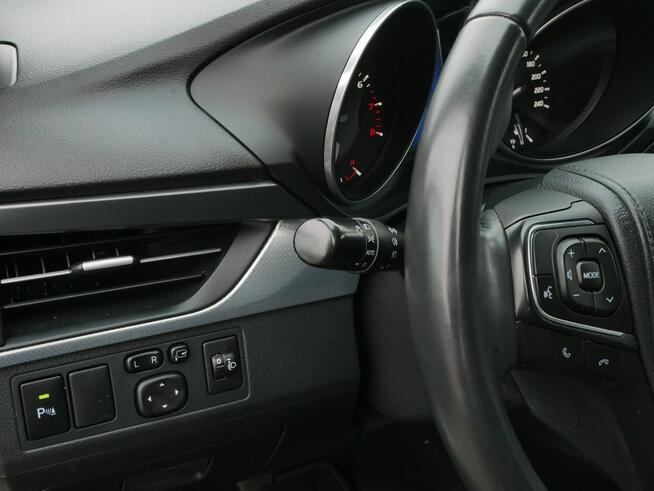 Toyota Avensis 1.8 147KM Euro6 Sol Kombi 2xPDC -Navi -Kamera -Grzane fot - Koła Lato