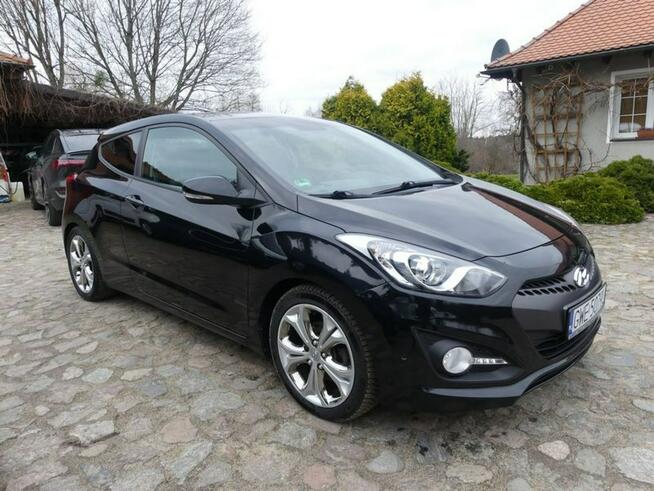Hyundai i30 1,6 Crdi FIFA World Cup Edition R-Kamera Klimatronik Panorama dach