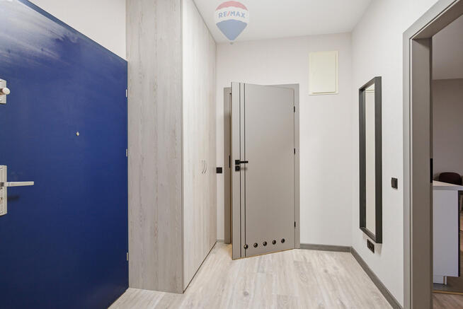 2 pokoje | Po remoncie | Park i garaż | Centrum