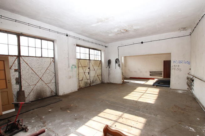 Nieruchomość magazynowo usługowa z dużą działką.