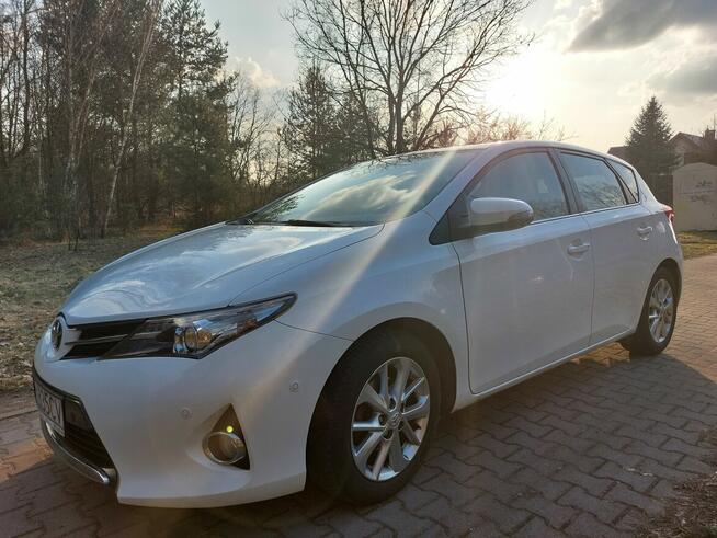 Sprzedam Toyota Auris 1.33 wersja Premium