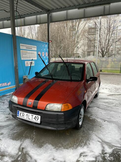 Fiat Punto 1999 1.1 alternator do wymiany