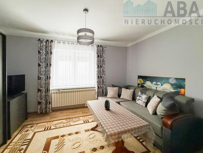 Przestronny dom z garażem w spokojnej okolicy